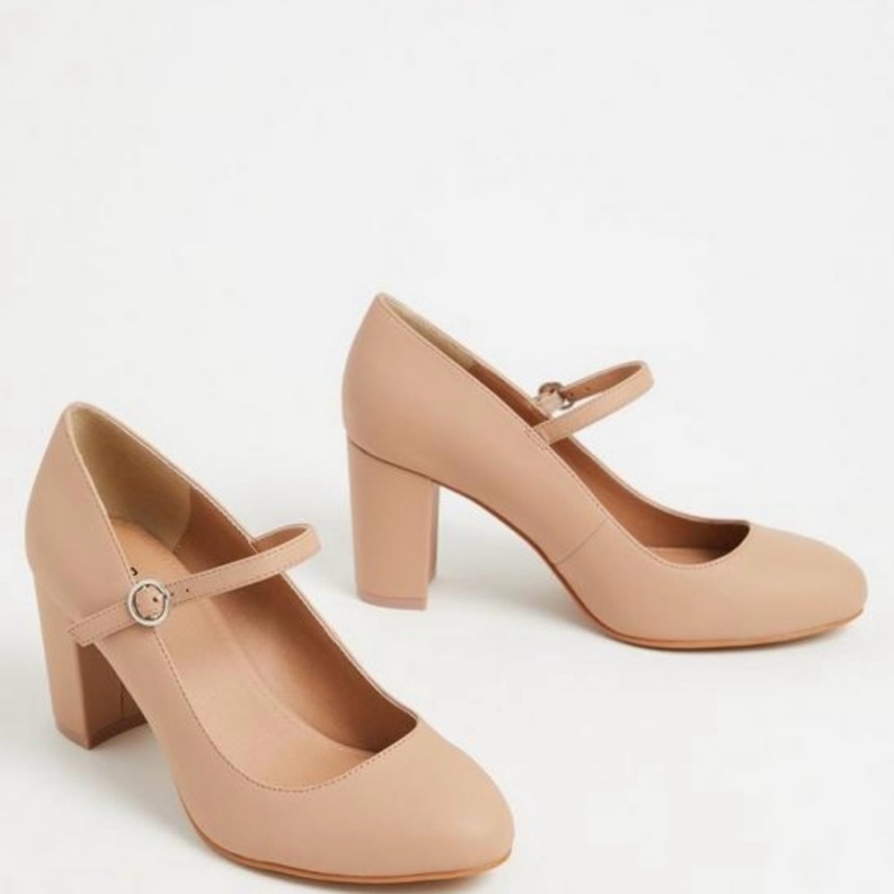 TORRID Tan Mary Jane Heels - Size 9.5